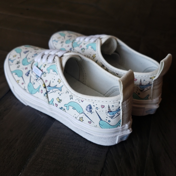 *SOLD* NWOT VANS Slip Ons - Picture 4 of 5